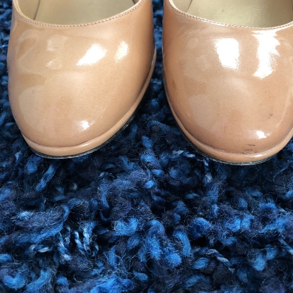 Stuart Weitzman tan heels - Picture 5 of 8